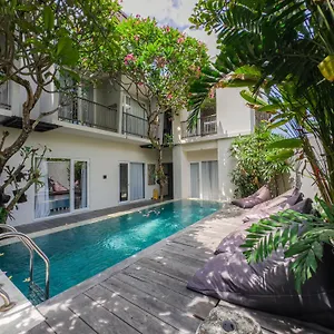 *** Hotel Hola Indonesia